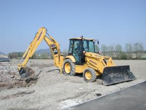 KOMATSU WB 97 R-5 tłoki i pierścienie